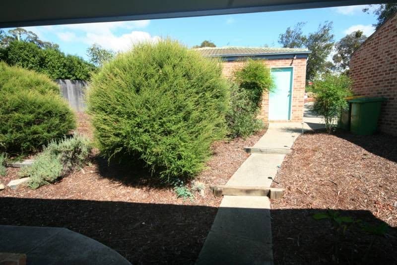 2 Furlong Road, QUEANBEYAN NSW 2620, Queanbeyan West - Thumbnail 4