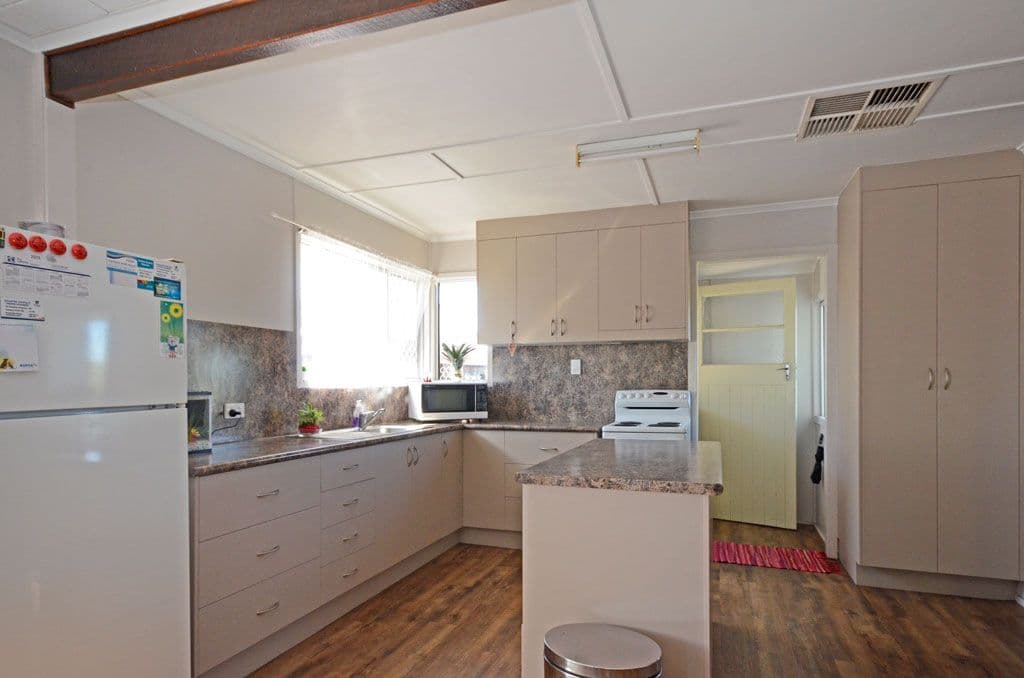 16 Orange Street, Biloela QLD 4715, Biloela - Thumbnail 3