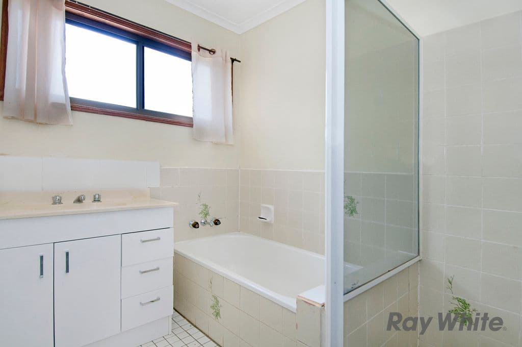 52 Anchusa Street, Kingston QLD 4114, Kingston - Thumbnail 5