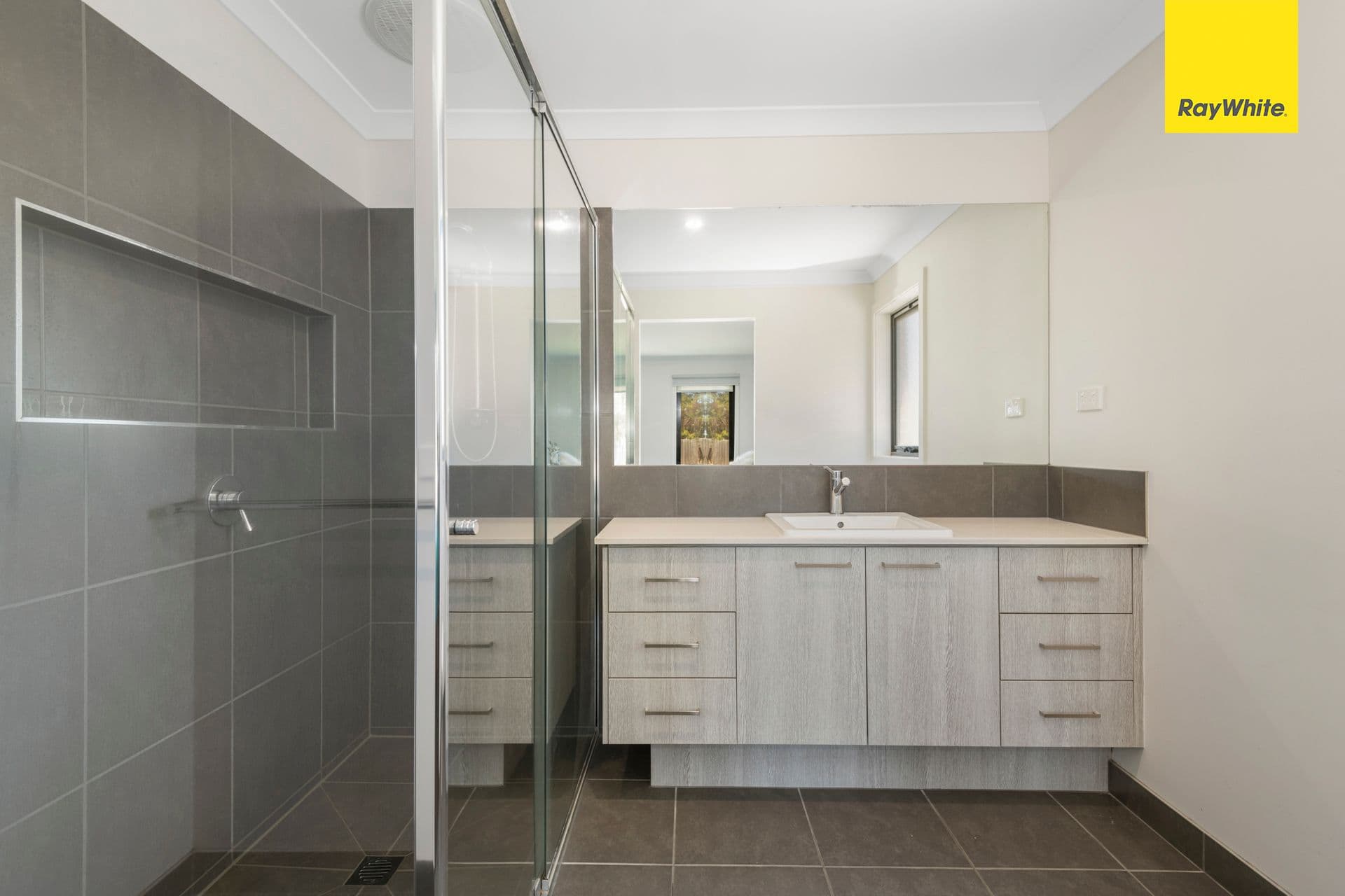 2 Burswood Circuit, HARKNESS VIC 3337, Harkness - Thumbnail 3
