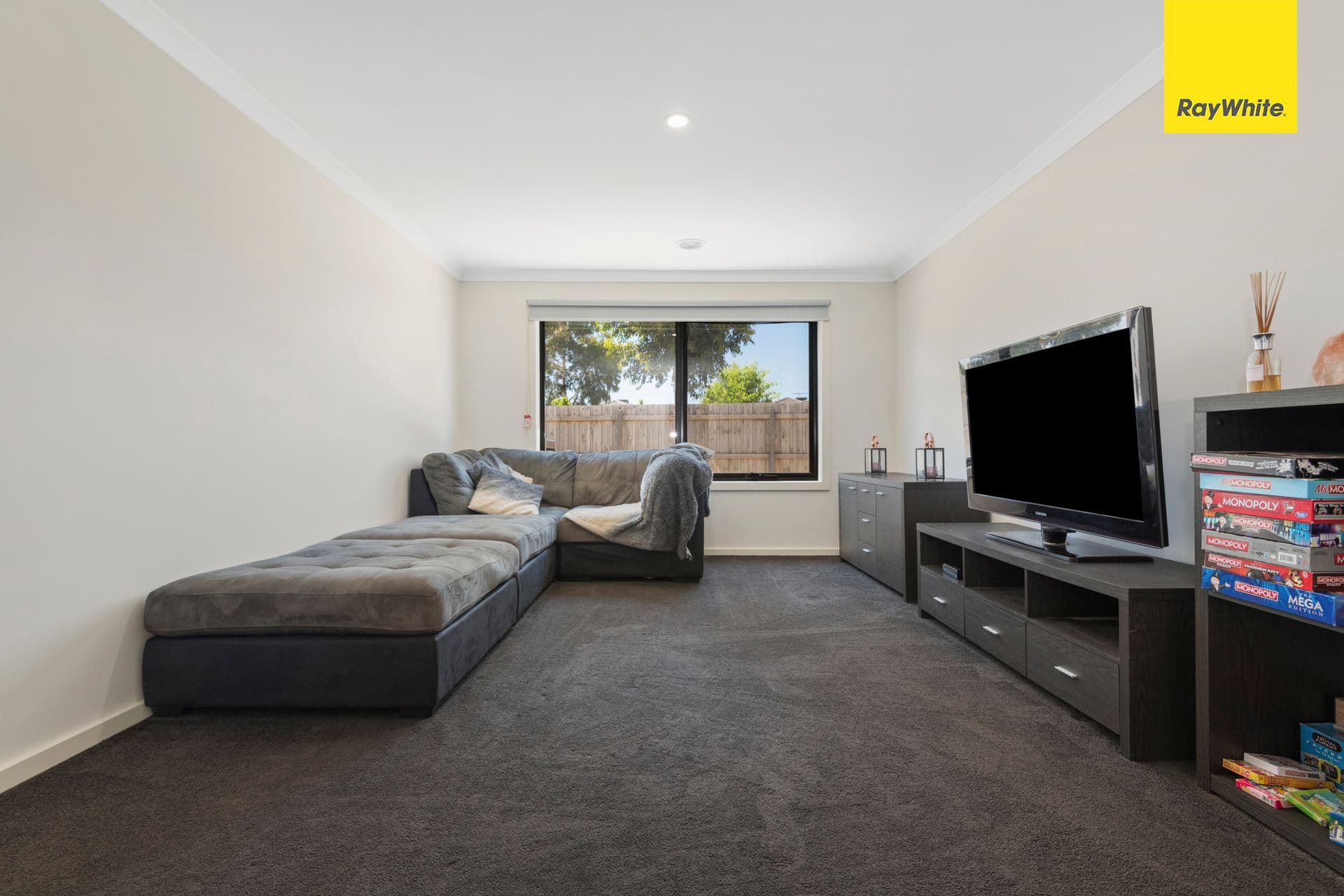 2 Burswood Circuit, HARKNESS VIC 3337, Harkness - Thumbnail 4