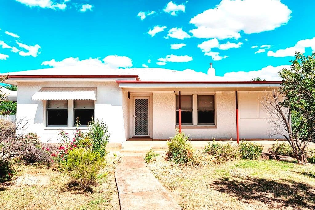 4 Merle Avenue, COOTAMUNDRA NSW 2590, Cootamundra - Image 1