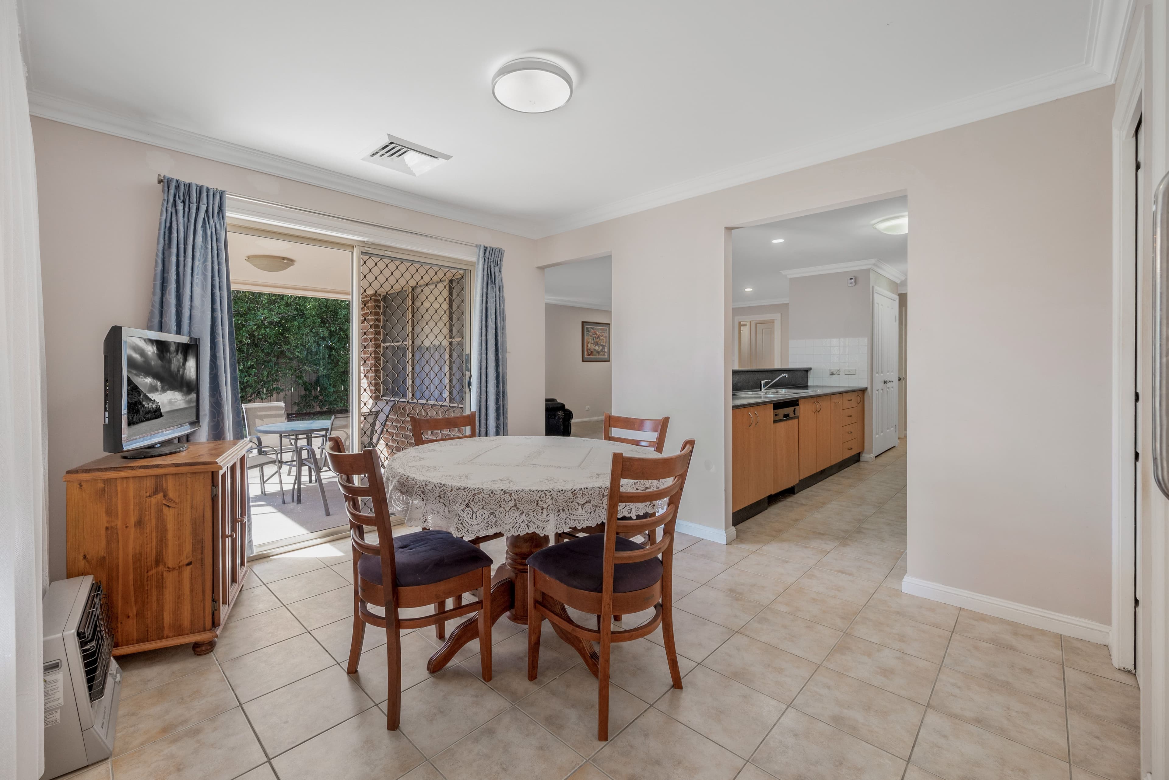 26 St Johns Road, Bradbury NSW 2560, Bradbury - Thumbnail 5