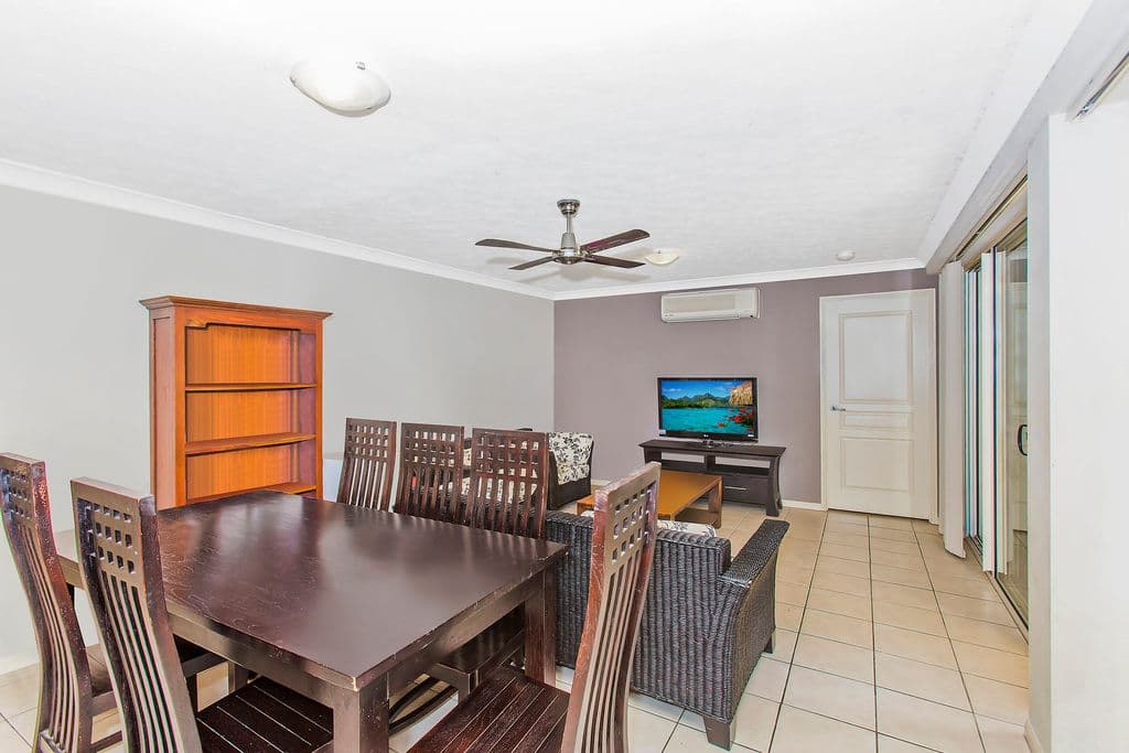 91 McLean Street, COOLANGATTA QLD 4225, Coolangatta - Thumbnail 2