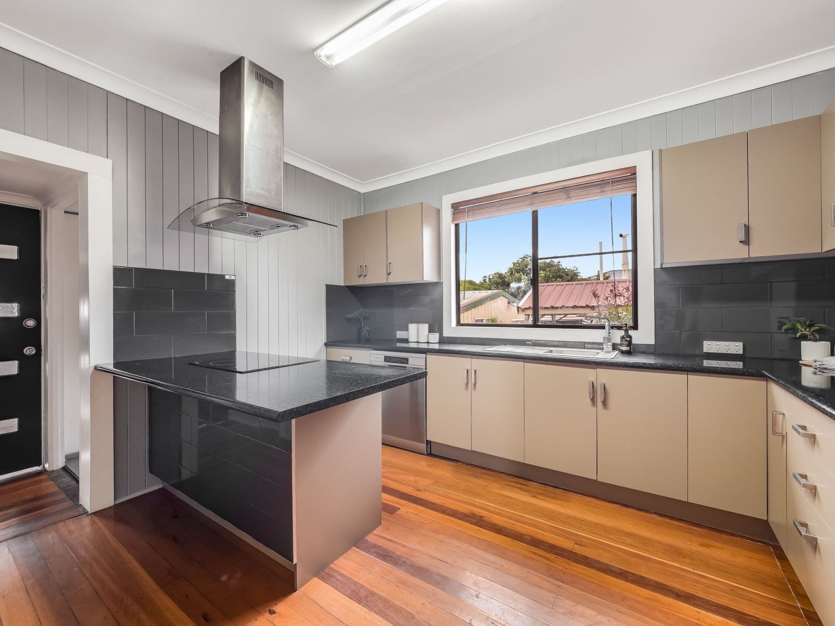 97a Stephen Street, Harristown QLD 4350, Harristown - Thumbnail 6
