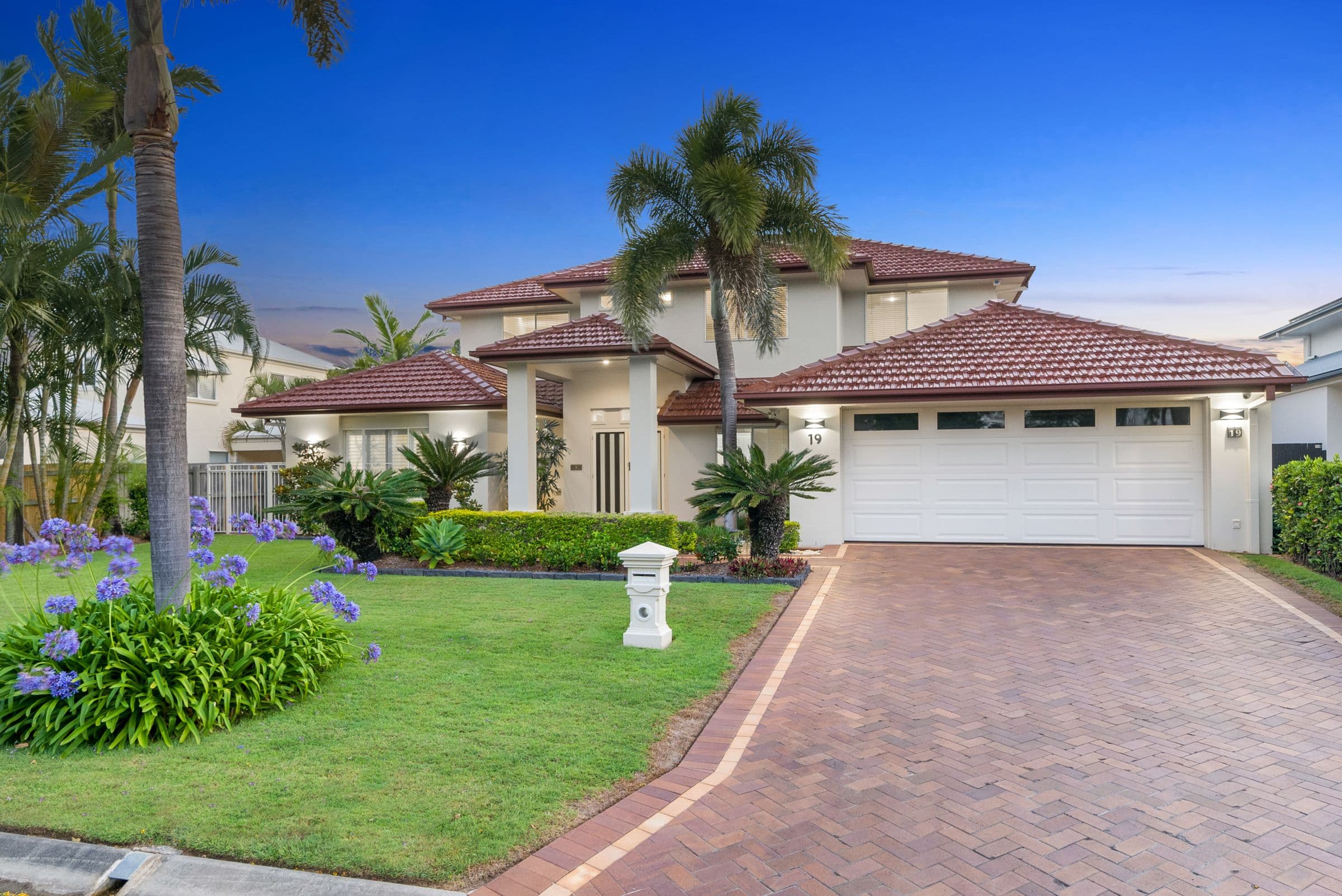 19 Mariner Court, Newport QLD 4020, Newport - Image 1