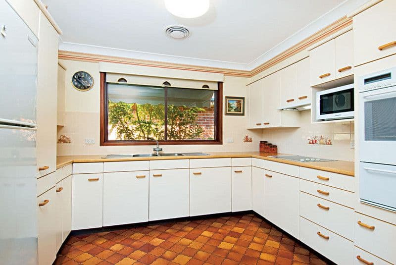 24 Kylie Crescent, WEST PENNANT HILLS NSW 2125, West Pennant Hills - Thumbnail 2