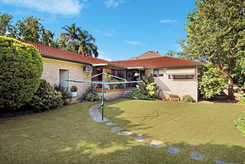 24 Kylie Crescent, WEST PENNANT HILLS NSW 2125, West Pennant Hills - Thumbnail 4