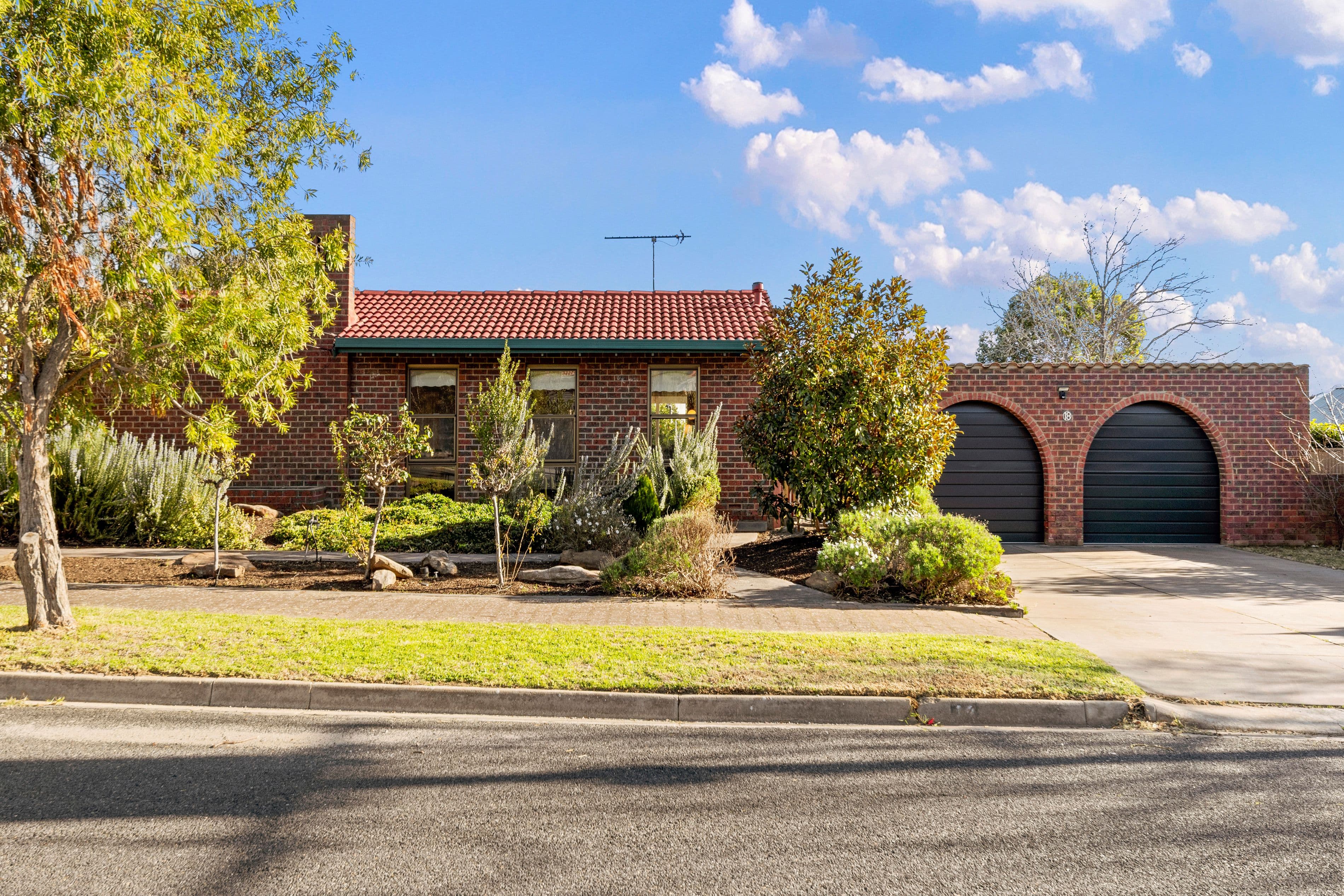 18 Cheringar Boulevard, Dernancourt SA 5075, Dernancourt - Image 1
