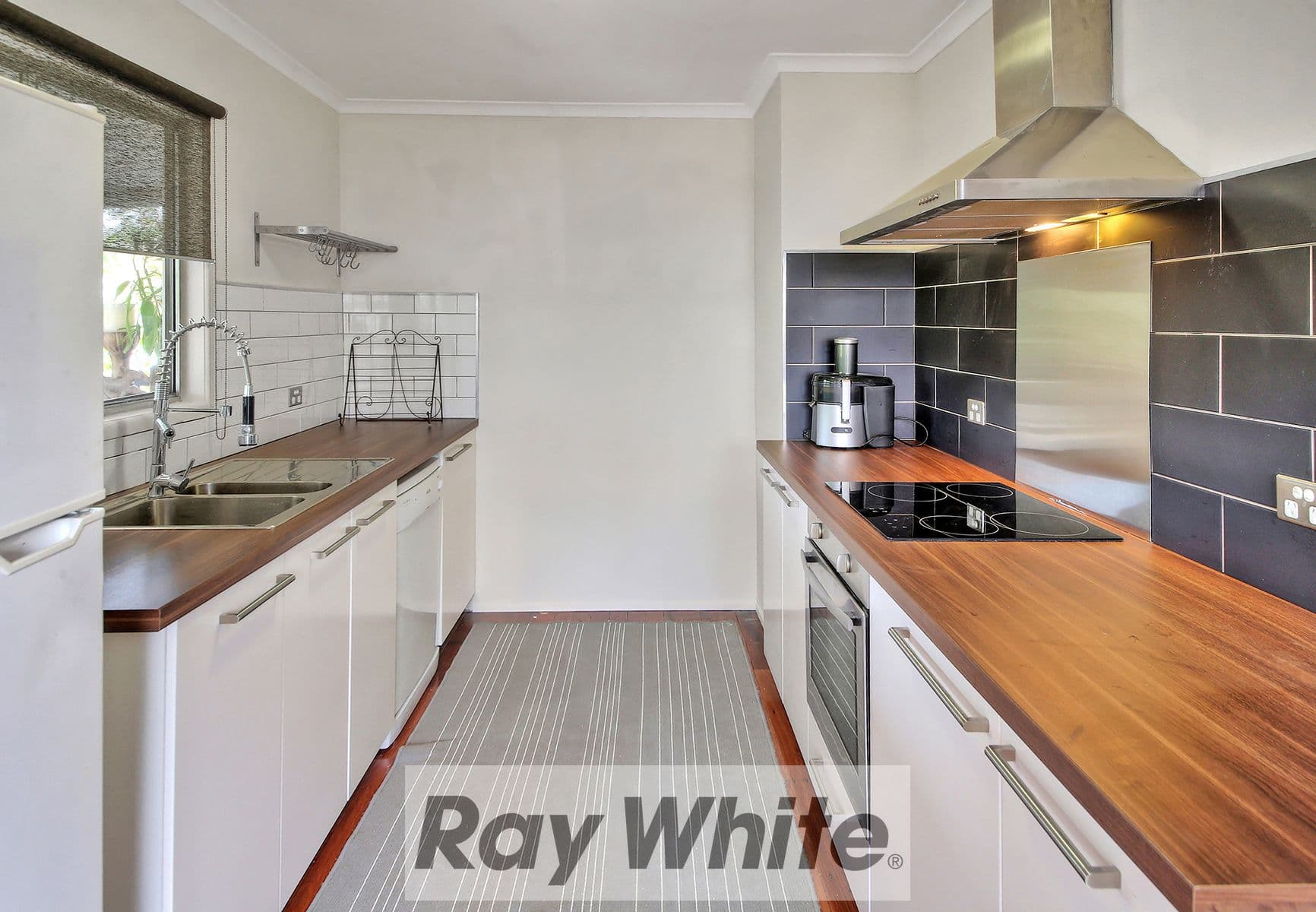 33 Woody Avenue, Kingston QLD 4114, Kingston - Thumbnail 5