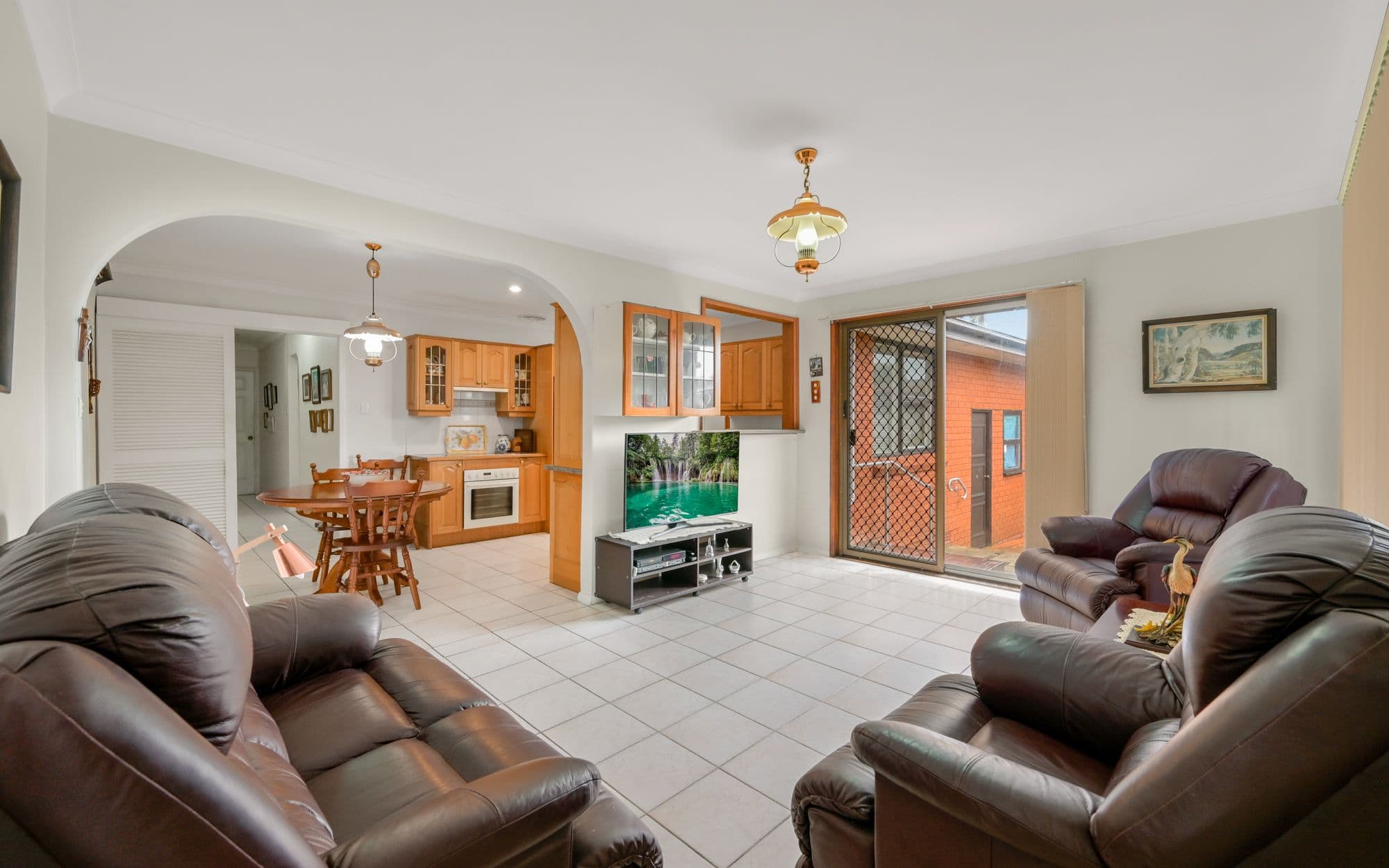 218 St Johns Road, Bradbury NSW 2560, Bradbury - Thumbnail 4