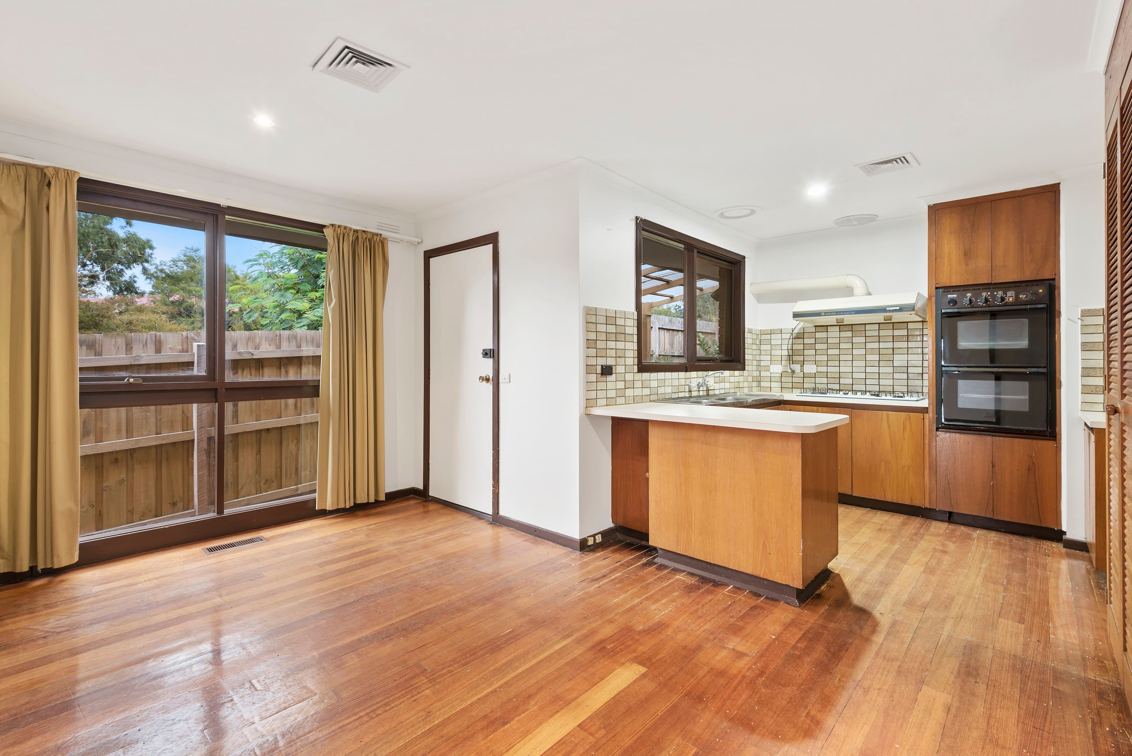 4 Boyland Court, Box Hill North VIC 3129, Box Hill North - Thumbnail 4