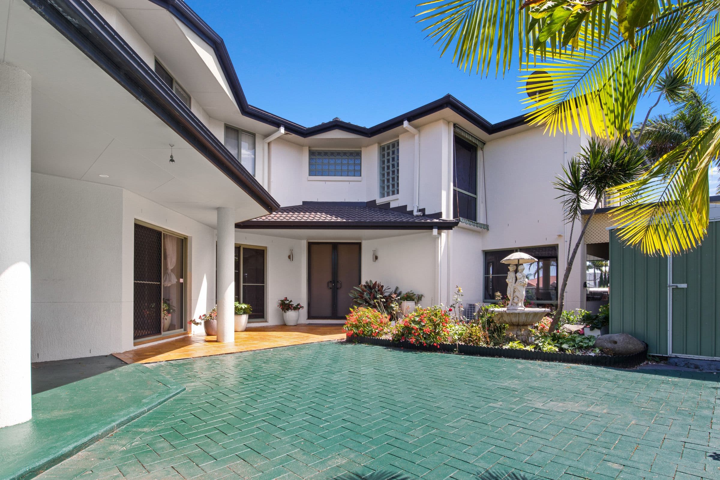 10 Folkstone Place, Runaway Bay QLD 4216, Runaway Bay - Thumbnail 4