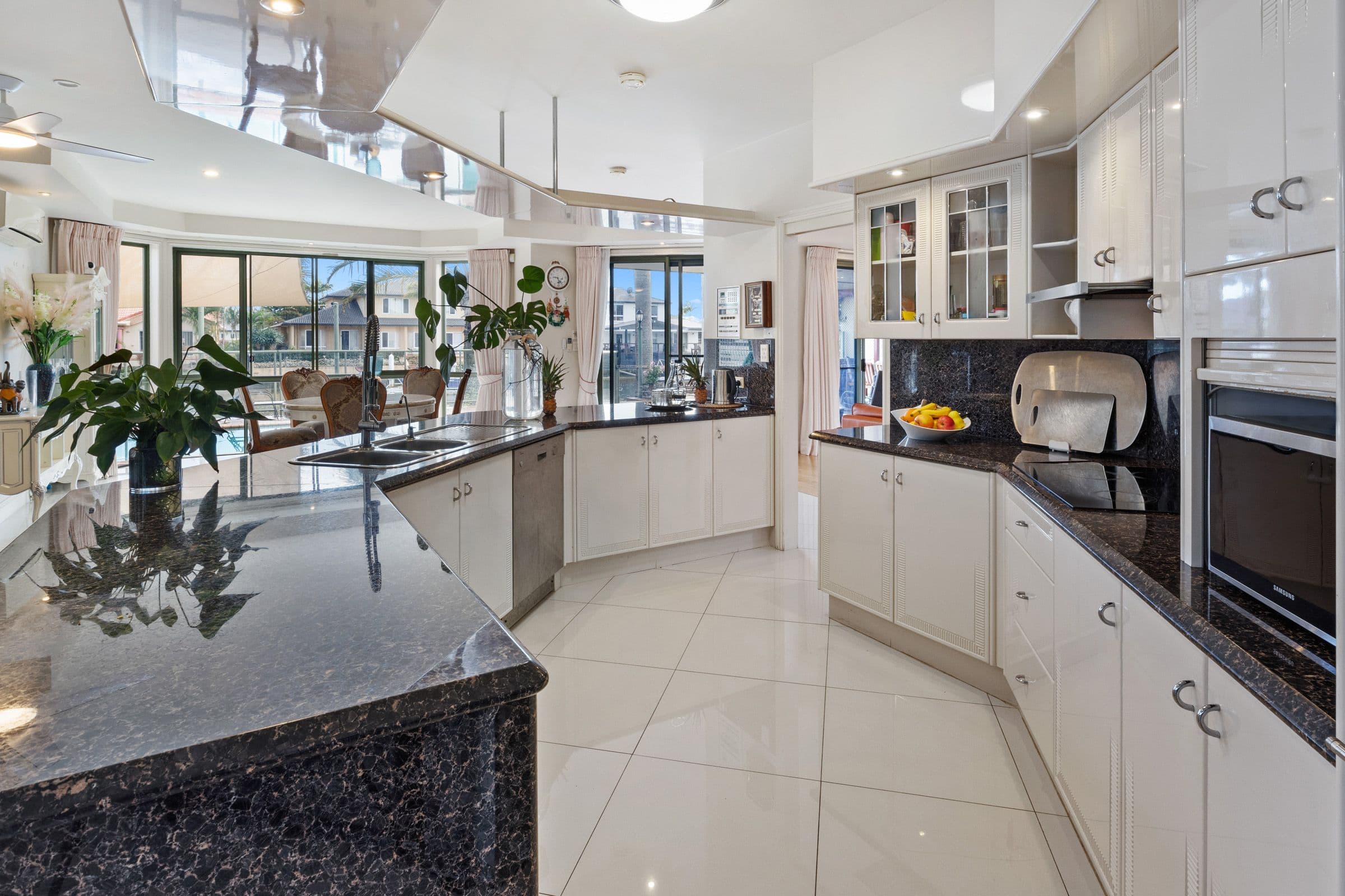 10 Folkstone Place, Runaway Bay QLD 4216, Runaway Bay - Thumbnail 8