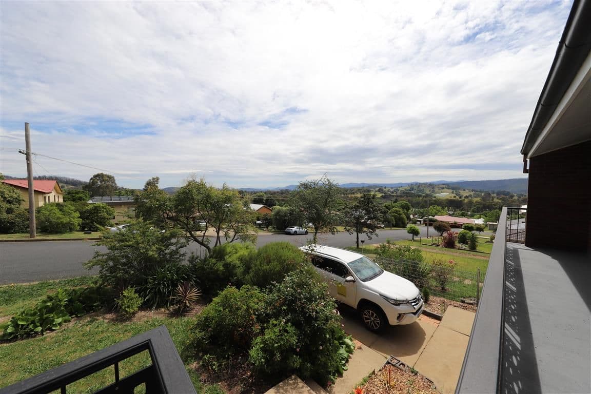 9 Mountain Avenue, Batlow NSW 2730, Batlow - Thumbnail 3
