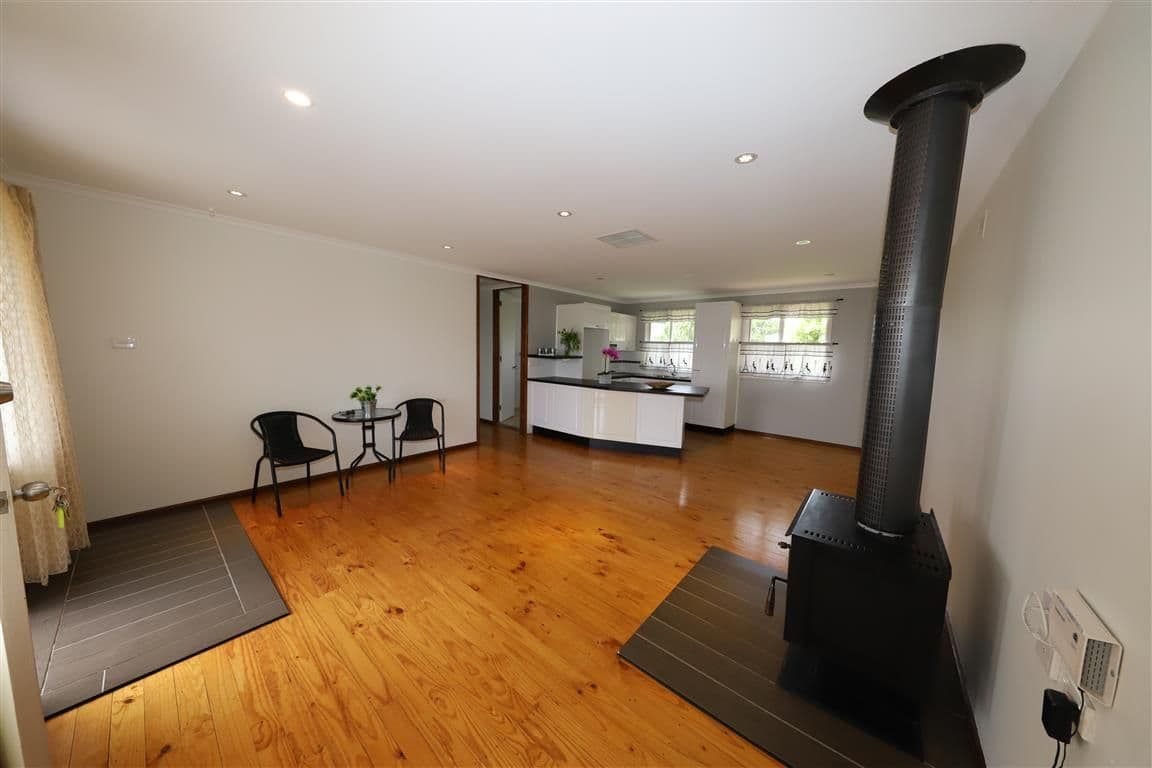 9 Mountain Avenue, Batlow NSW 2730, Batlow - Thumbnail 5