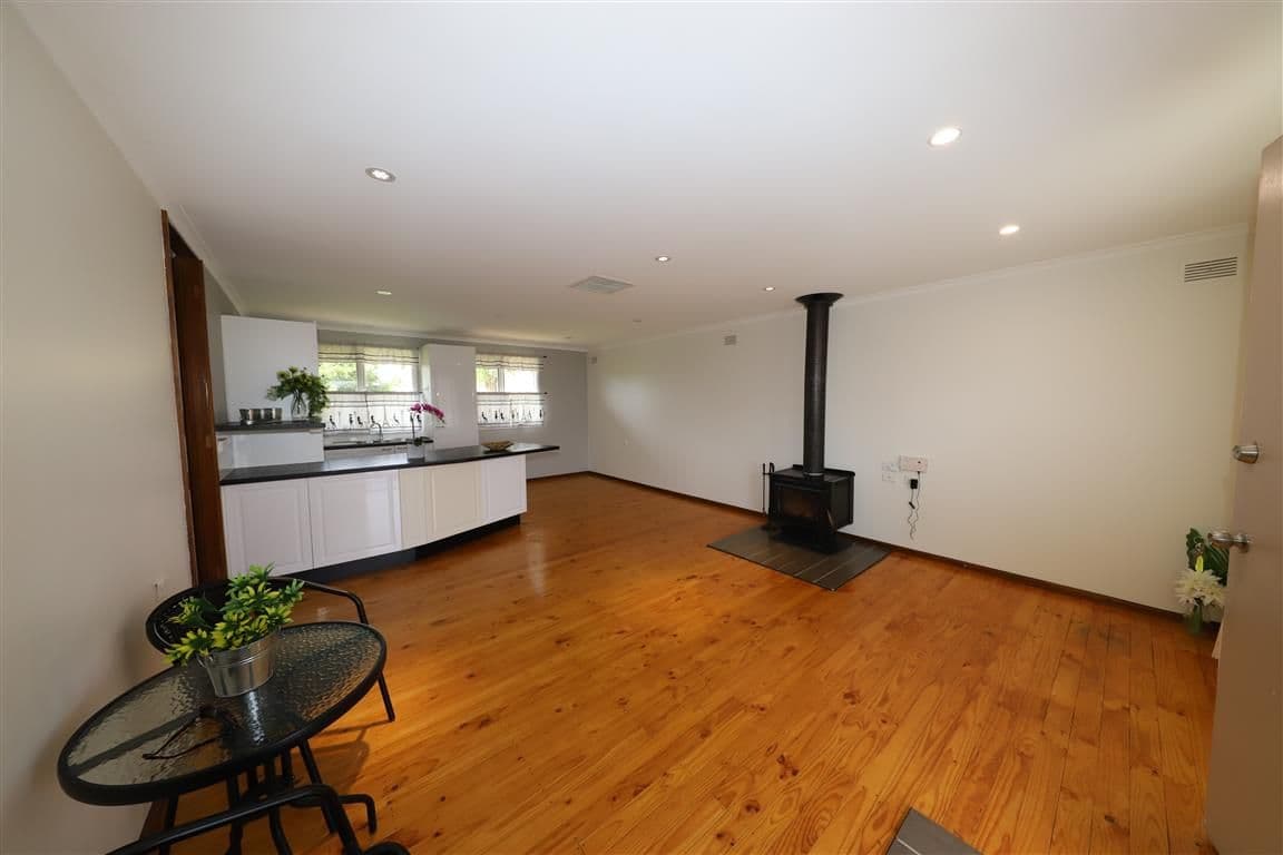 9 Mountain Avenue, Batlow NSW 2730, Batlow - Thumbnail 6