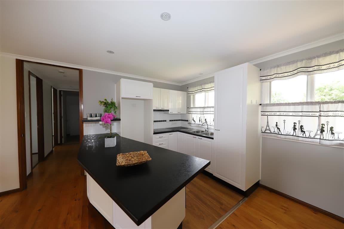 9 Mountain Avenue, Batlow NSW 2730, Batlow - Thumbnail 7