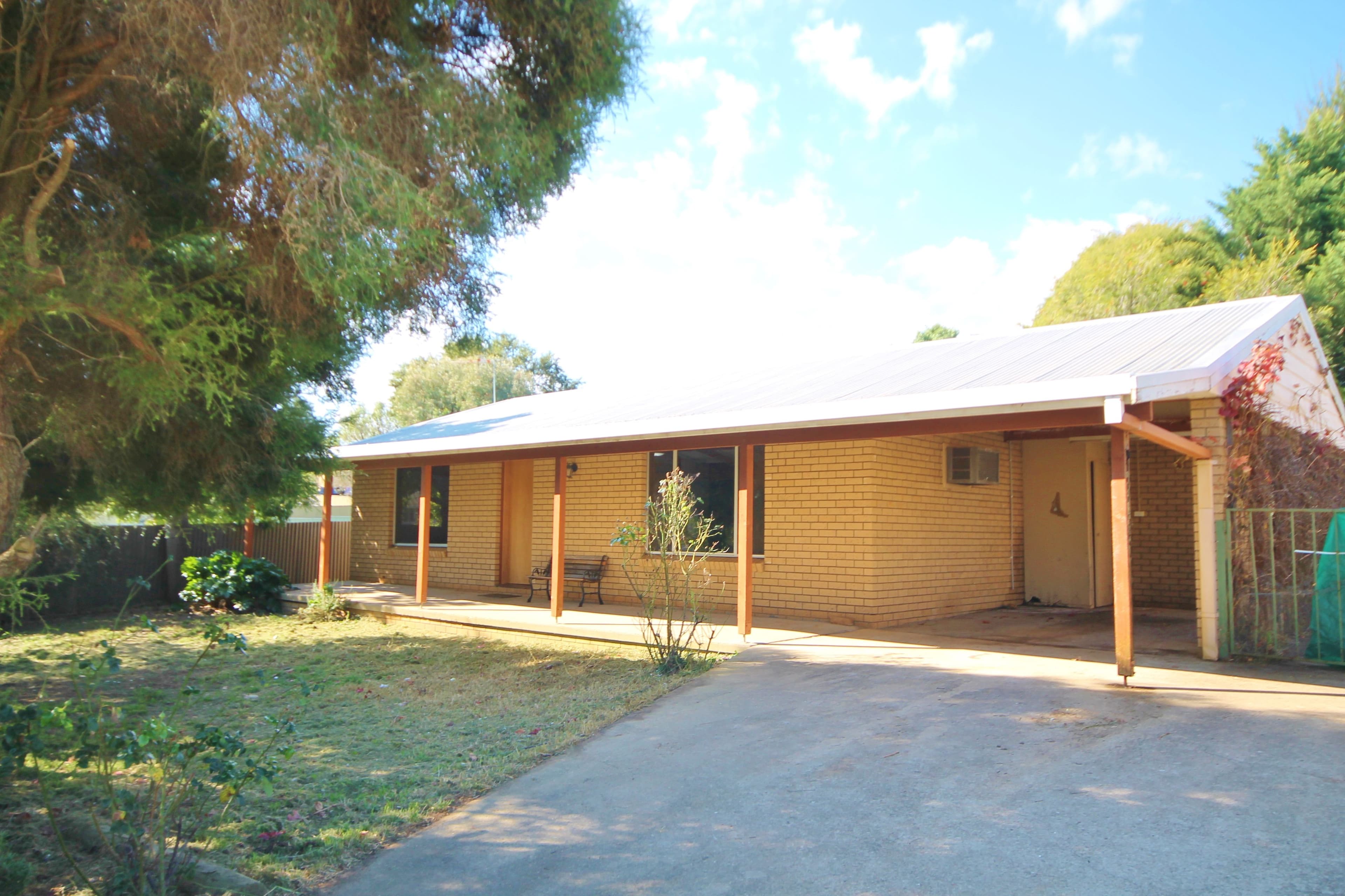 36 Taylor Road, Young - Image 1