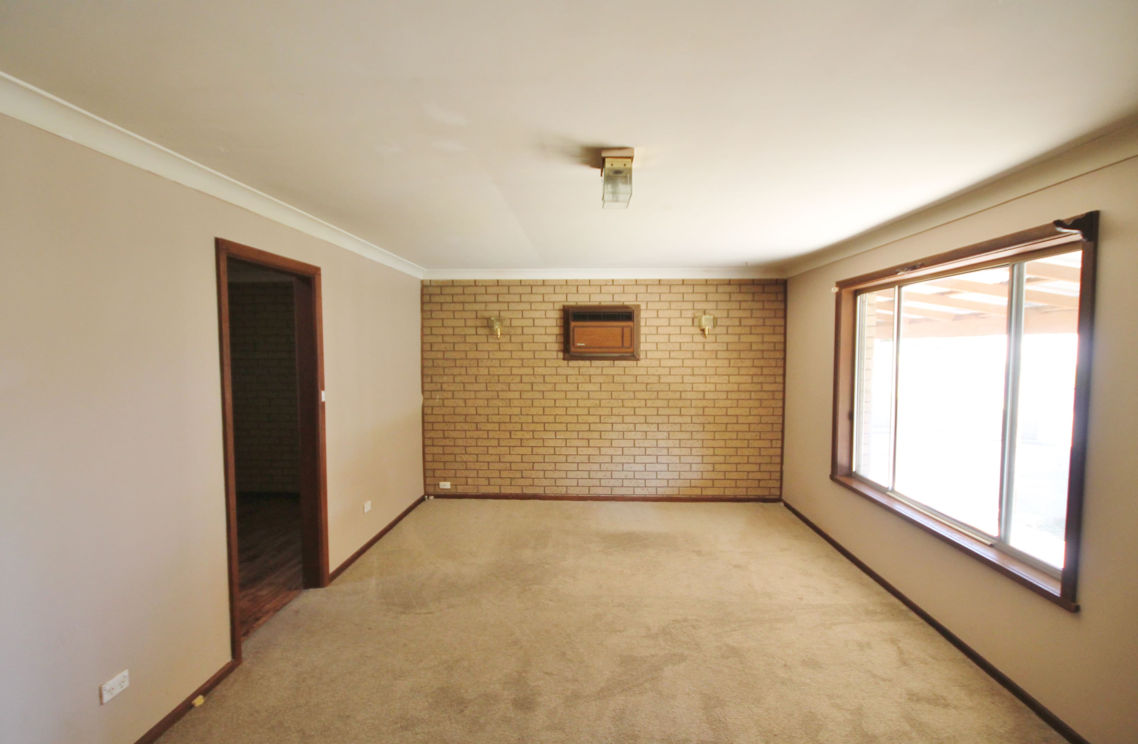 36 Taylor Road, Young - Thumbnail 4