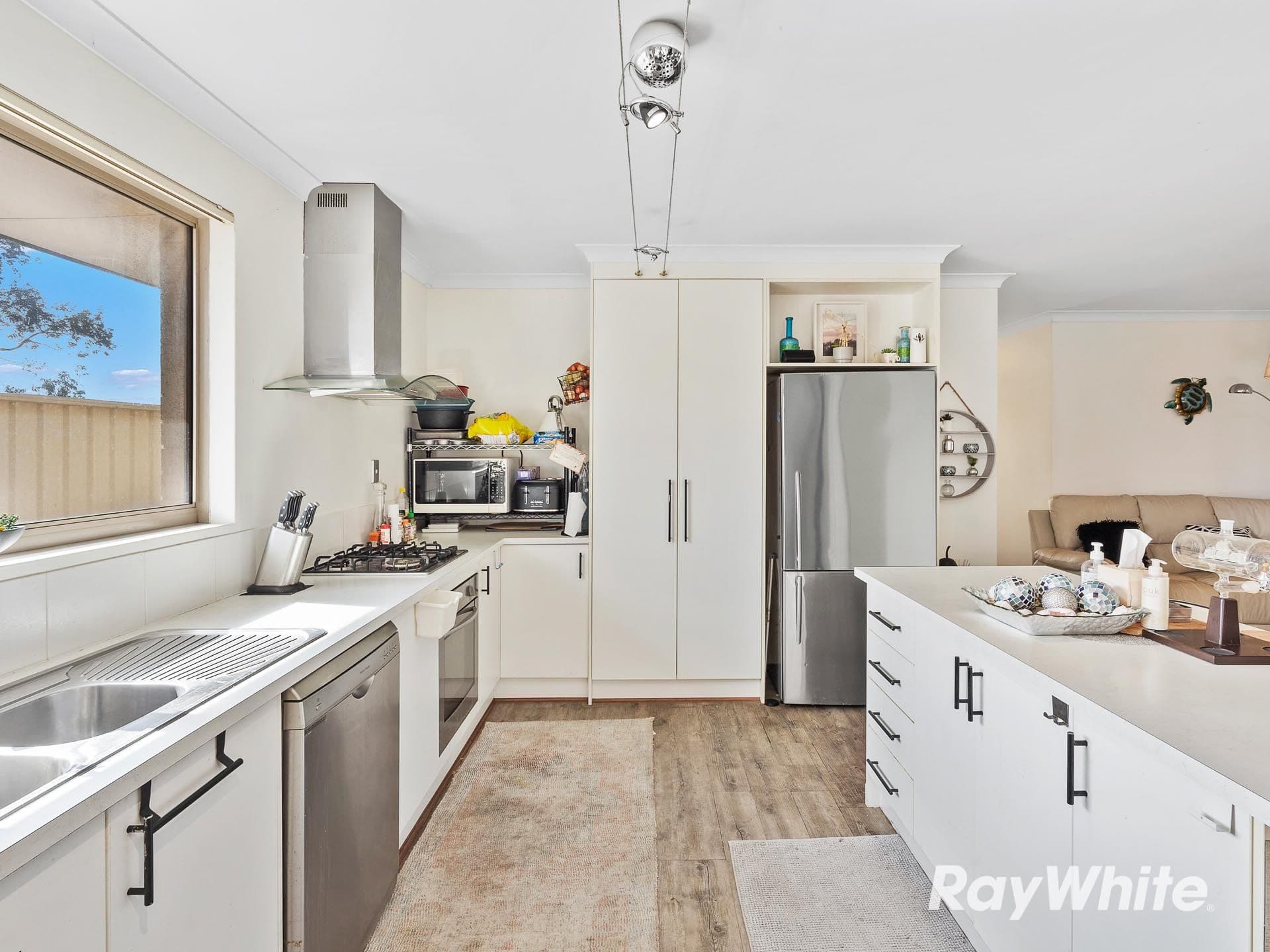 30 Highcliffe Circle, Lakelands WA 6180, Lakelands - Thumbnail 6