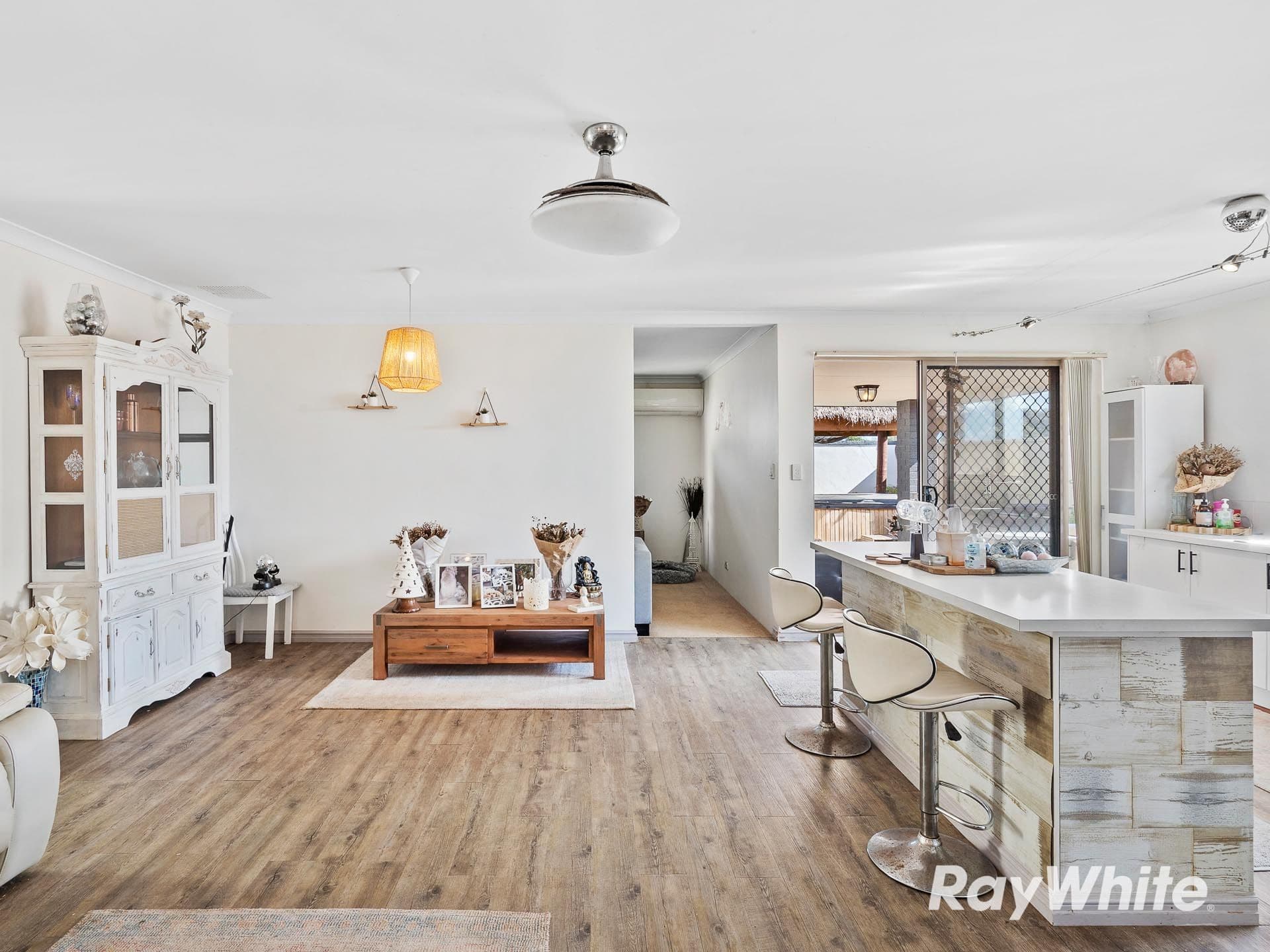 30 Highcliffe Circle, Lakelands WA 6180, Lakelands - Thumbnail 7