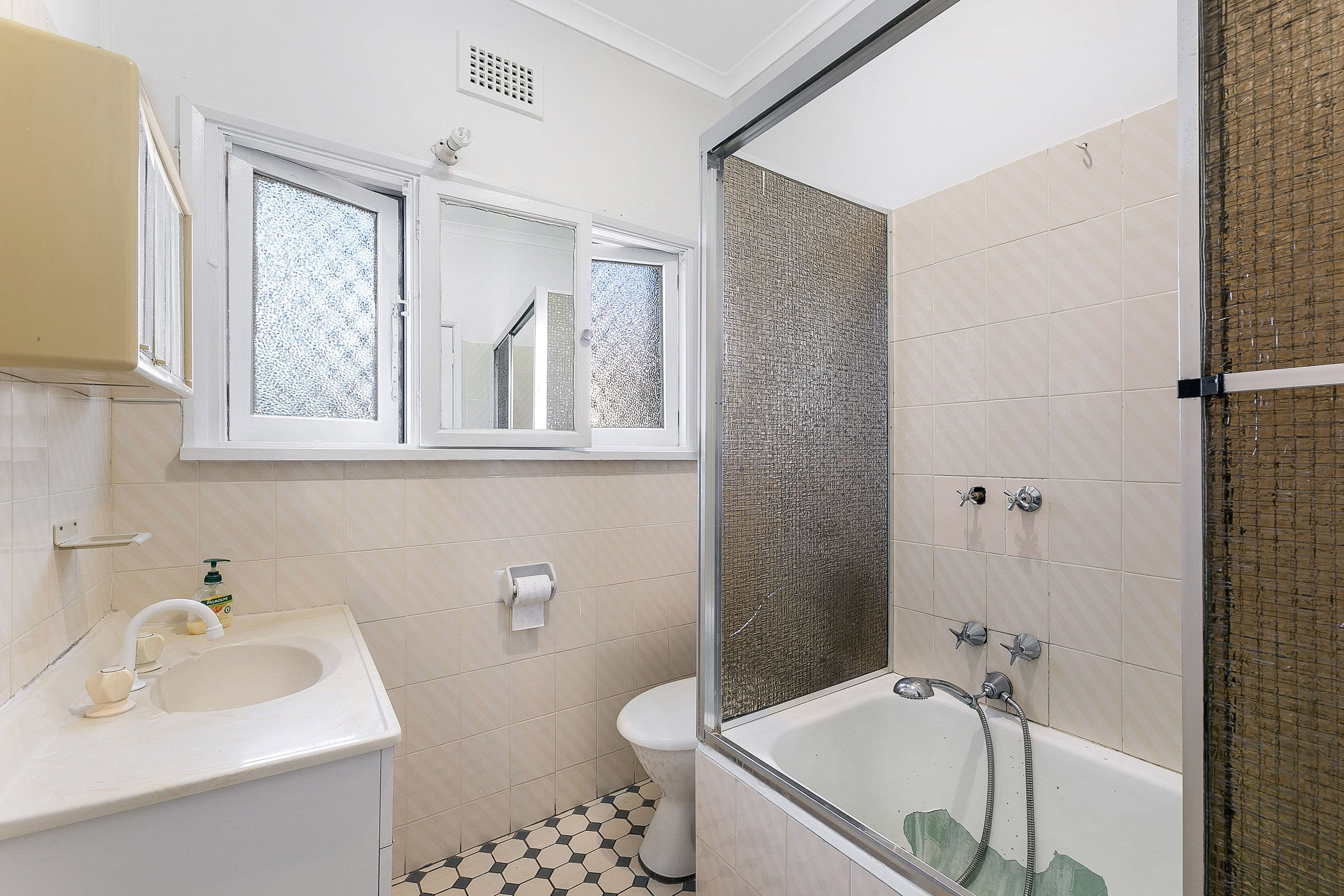 44 Defoe Street, Wiley Park NSW 2195, Wiley Park - Thumbnail 7