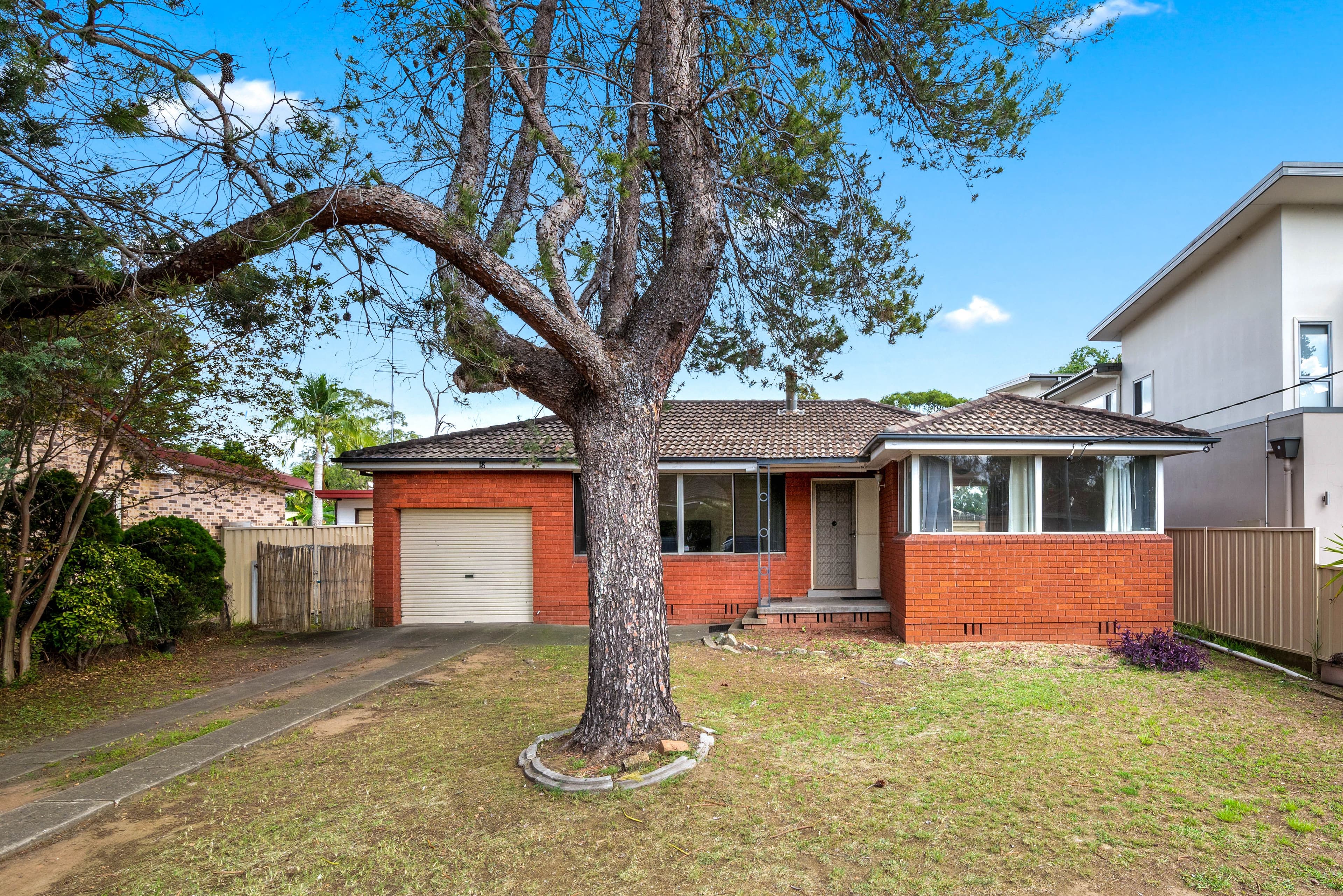 18 Alexander Crescent, Macquarie Fields NSW 2564, Macquarie Fields - Image 1
