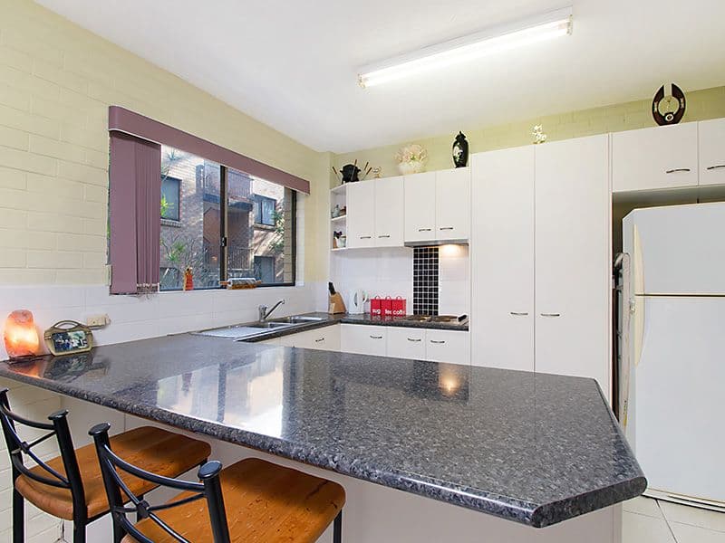Unit 2 'Lumbra' 14 Douglas Street, MOOLOOLABA QLD 4557, Mooloolaba - Thumbnail 3