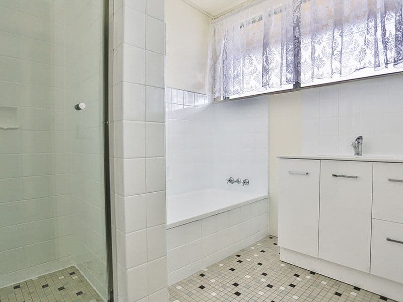 77 Illuta Avenue, Ferny Hills QLD 4055, Ferny Hills - Thumbnail 5