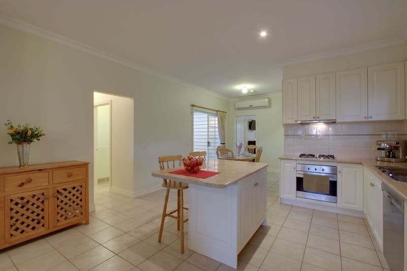 2 VIEW Street, CROYDON VIC 3136, Croydon - Thumbnail 4