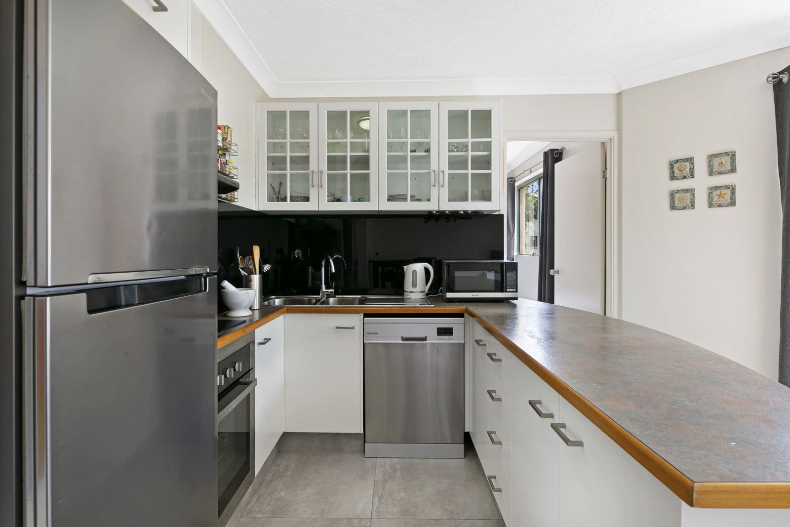 7 Robert Street, Labrador QLD 4215, Labrador - Thumbnail 4