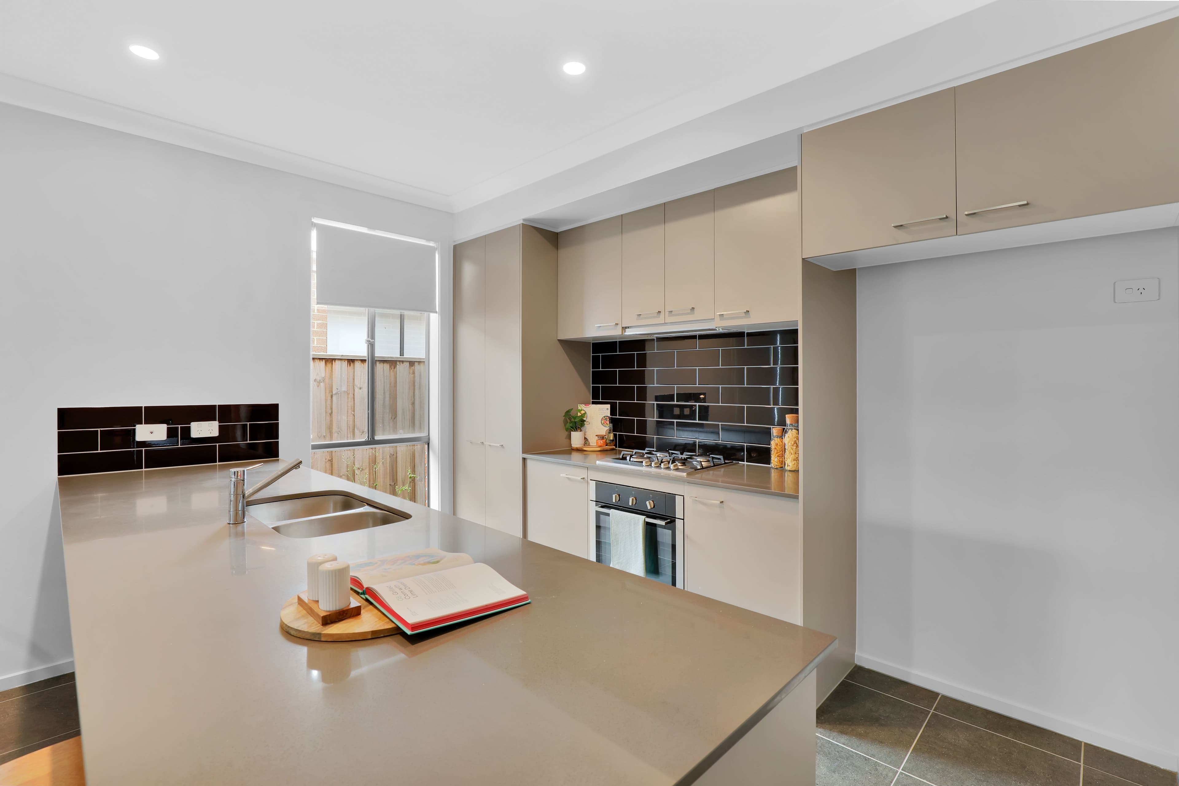 19 Lay Street, Tarneit VIC 3029, Tarneit - Thumbnail 7