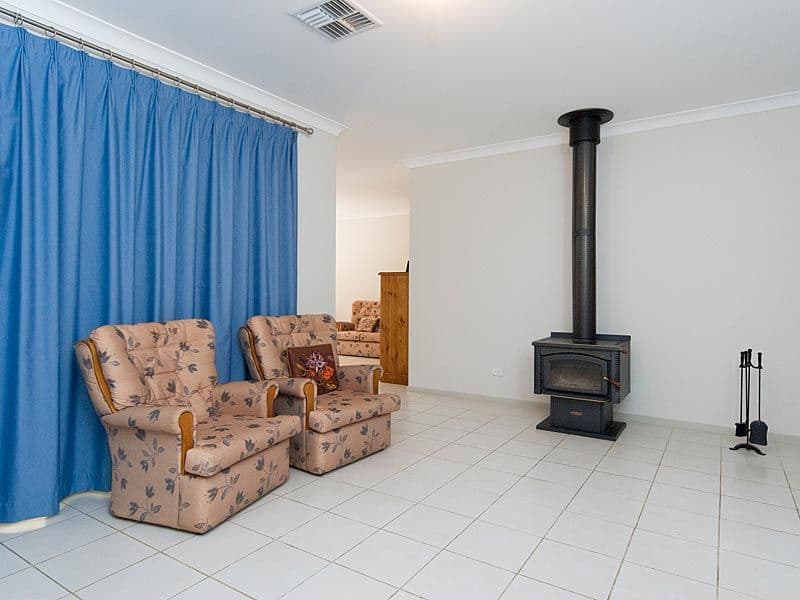 16 Castaway Crt, Banksia Beach, QLD, 4507, Banksia Beach - Thumbnail 8