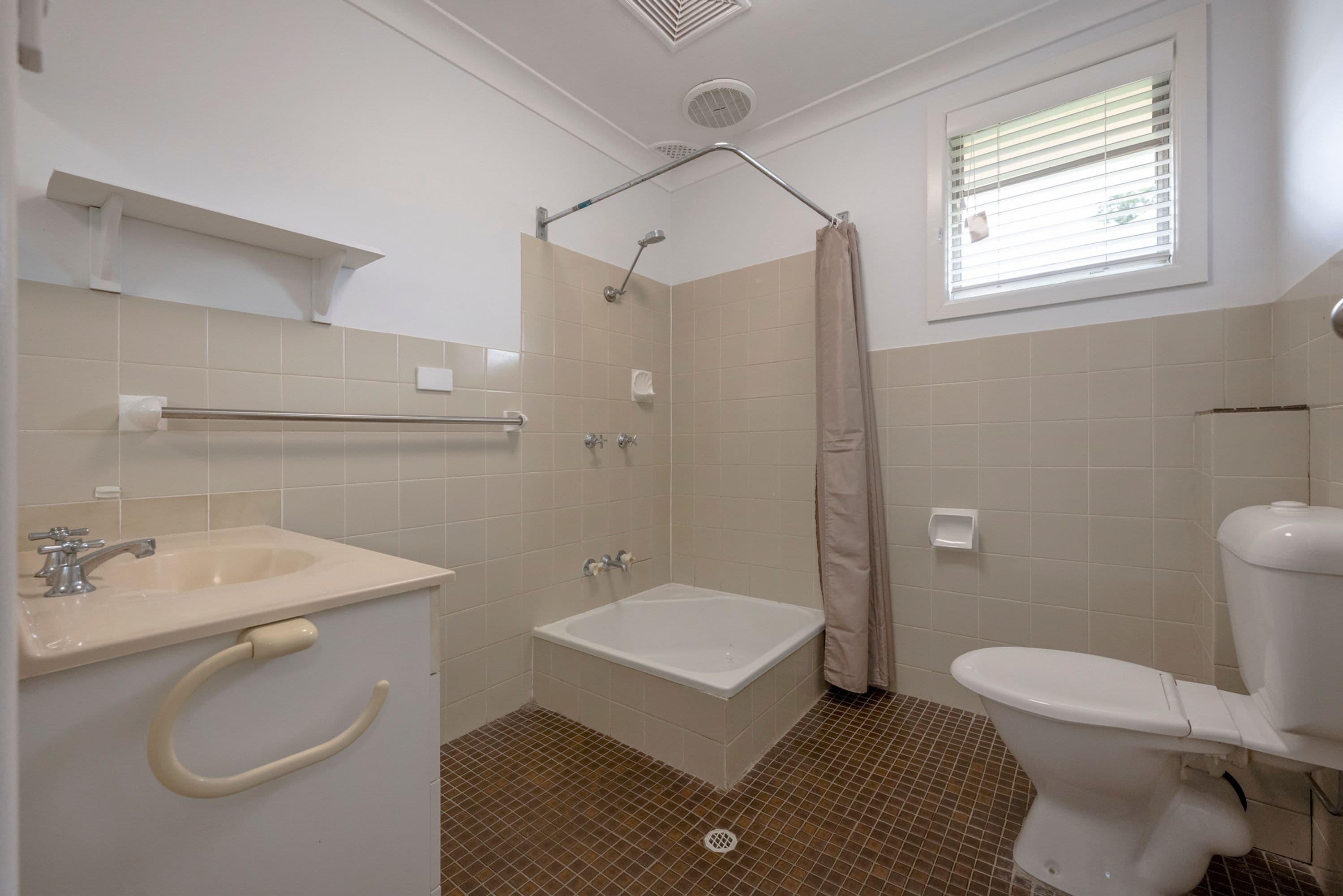 1 & 2/1 & 2/121 Cambridge Street, South Grafton - Thumbnail 5