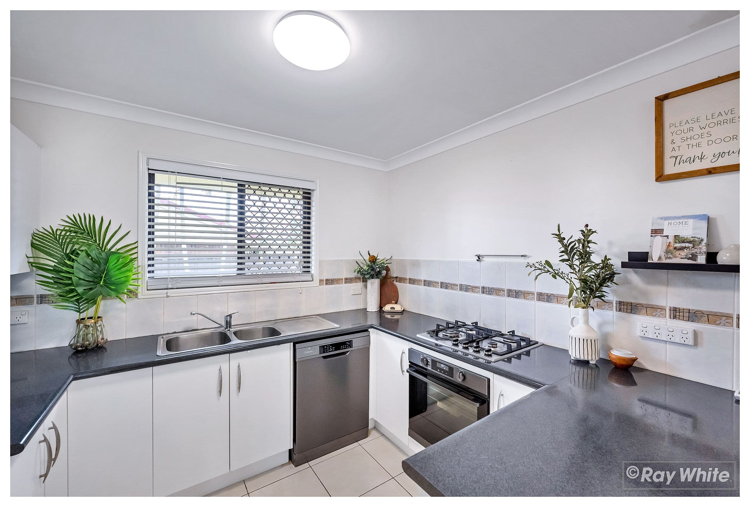 44 Fisher Street, Gracemere QLD 4702, Gracemere - Thumbnail 5
