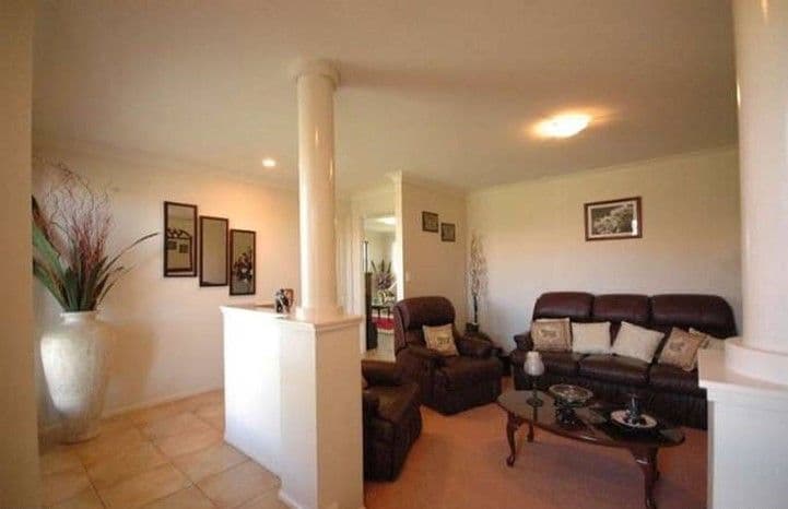 13 Olympus Court, MIDDLE RIDGE QLD 4350, Middle Ridge - Thumbnail 4