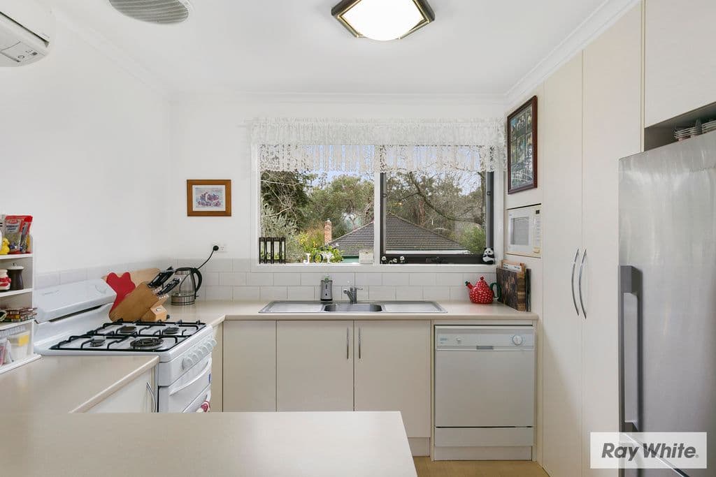 48 OAKTREE Road, Croydon North VIC 3136, Croydon North - Thumbnail 6