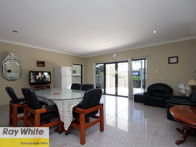 24 Woodville Street, Indooroopilly QLD 4068, Indooroopilly - Thumbnail 2