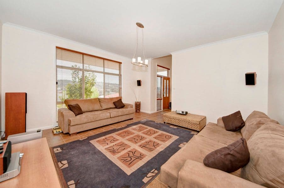 121 Halloran Drive, JERRABOMBERRA NSW 2619, Jerrabomberra - Thumbnail 2