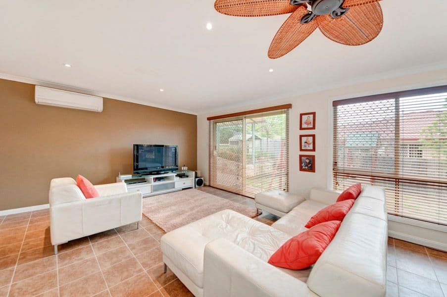 121 Halloran Drive, JERRABOMBERRA NSW 2619, Jerrabomberra - Thumbnail 4