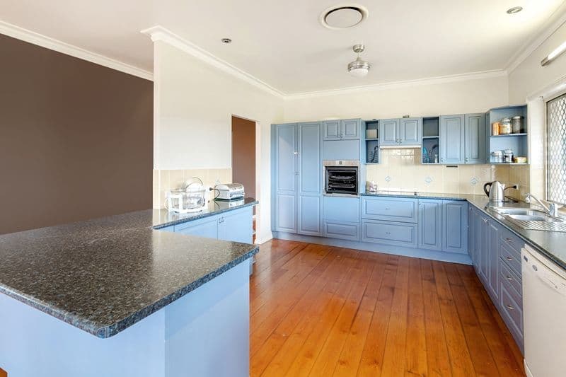 20 Trevis Court, BLACKSTONE QLD 4304, Blackstone - Thumbnail 4