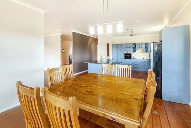 20 Trevis Court, BLACKSTONE QLD 4304, Blackstone - Thumbnail 5