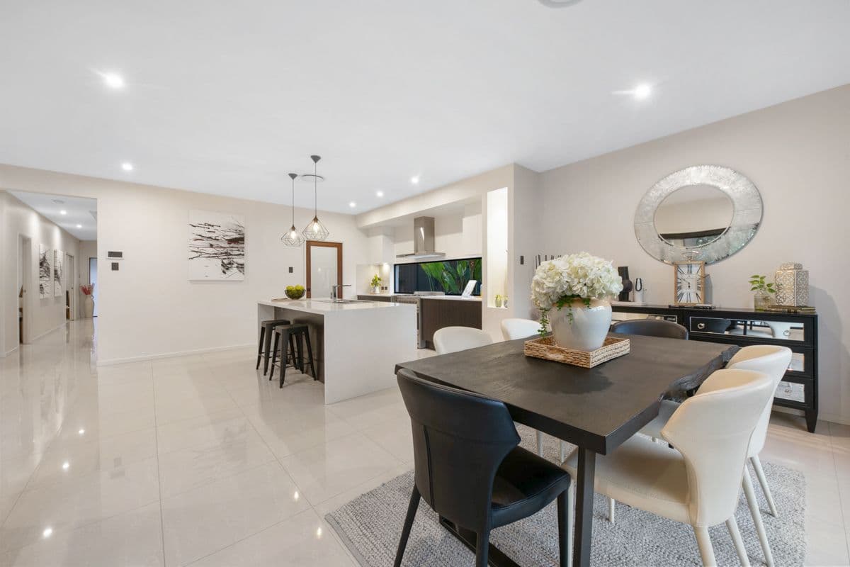 56 Portal Street, Oxley QLD 4075, Oxley - Thumbnail 3