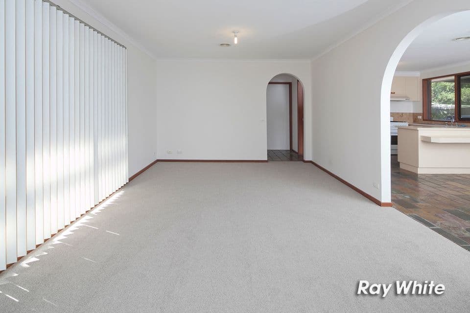 186 Lyrebird Drive, Carrum Downs VIC 3201, Carrum Downs - Thumbnail 2
