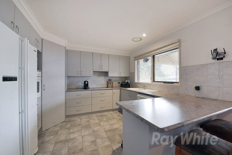 114 Mountain Gate Drive, FERNTREE GULLY VIC 3156, Ferntree Gully - Thumbnail 4