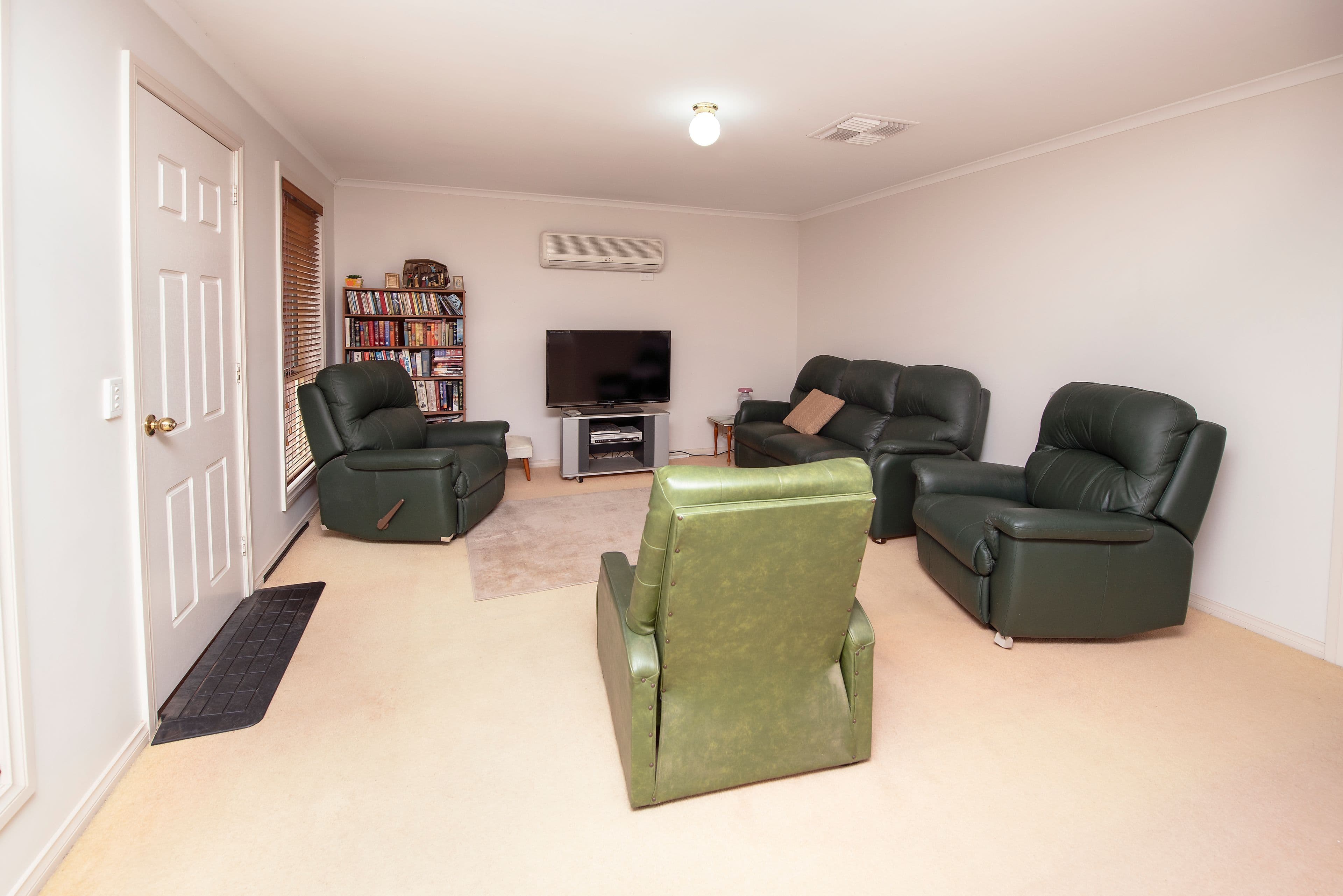 141 Stradbroke Avenue, Swan Hill VIC 3585, Swan Hill - Thumbnail 2