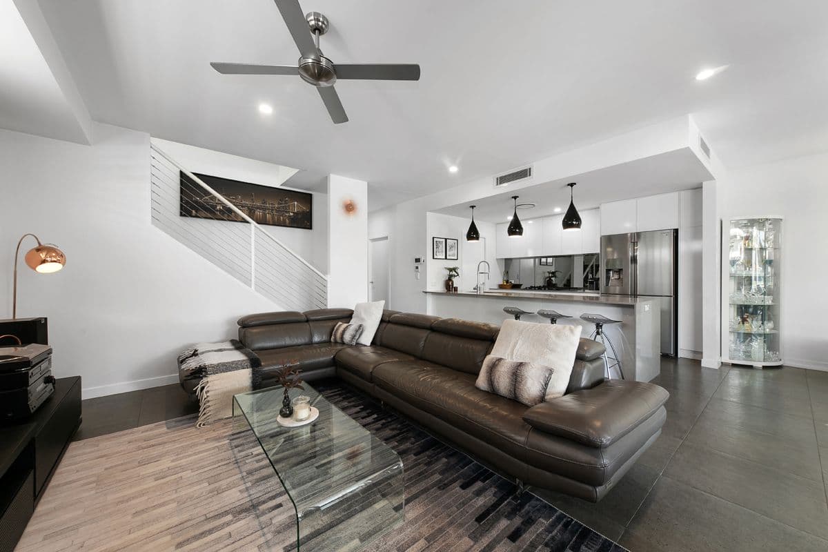 234 Long Street East, Graceville QLD 4075, Graceville - Thumbnail 3