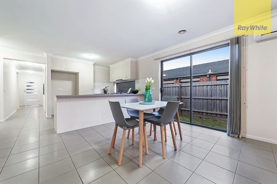 115 Golf View Drive, Craigieburn VIC 3064, Craigieburn - Thumbnail 4