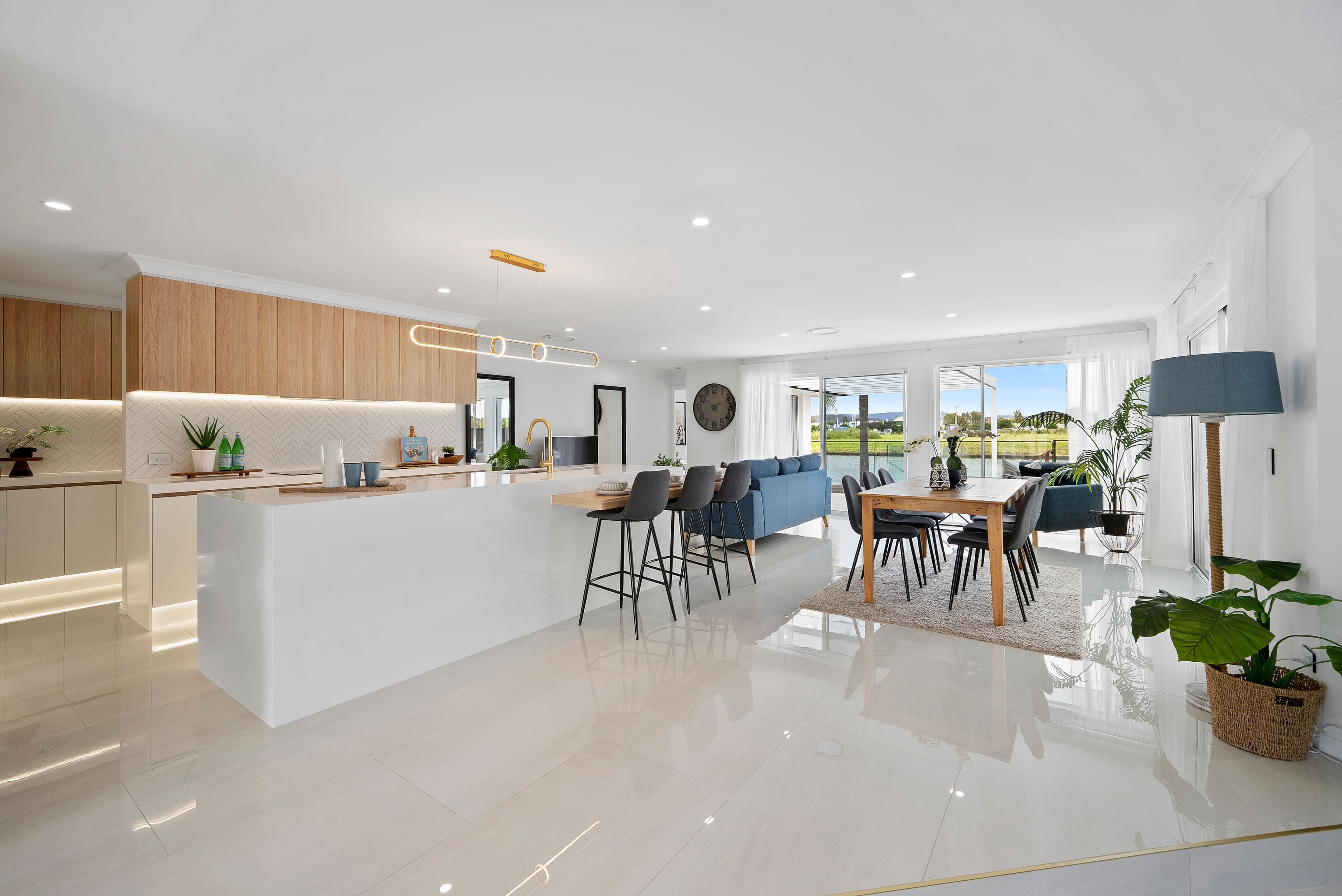 32 Anchorage Way, Biggera Waters QLD 4216, Biggera Waters - Thumbnail 5